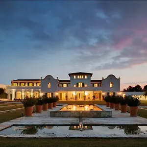hotel-font-de-la-canya-avinyonet-del-penedes.catalonia-hotels.com/